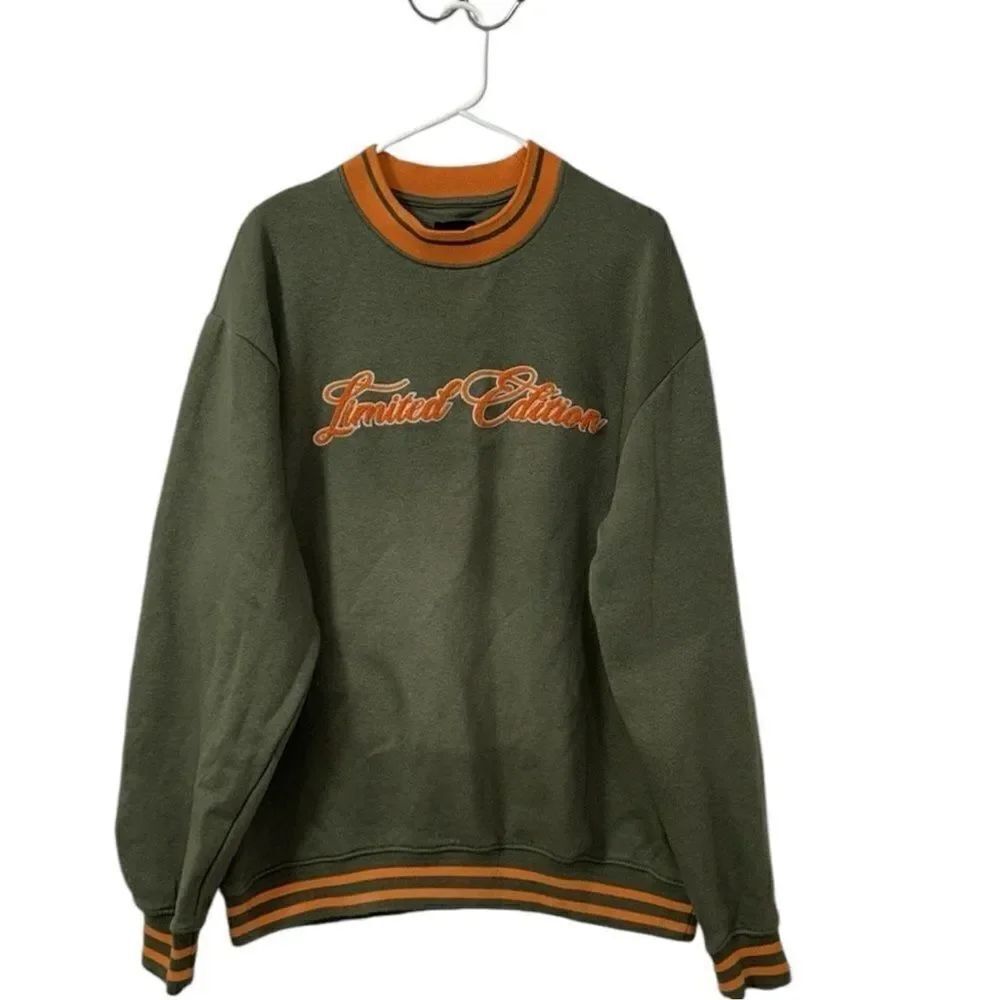 Boohoo man Green & Orange Sweatshirt (Size Medium)